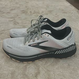 Brooks Adrenaline size:10.5
